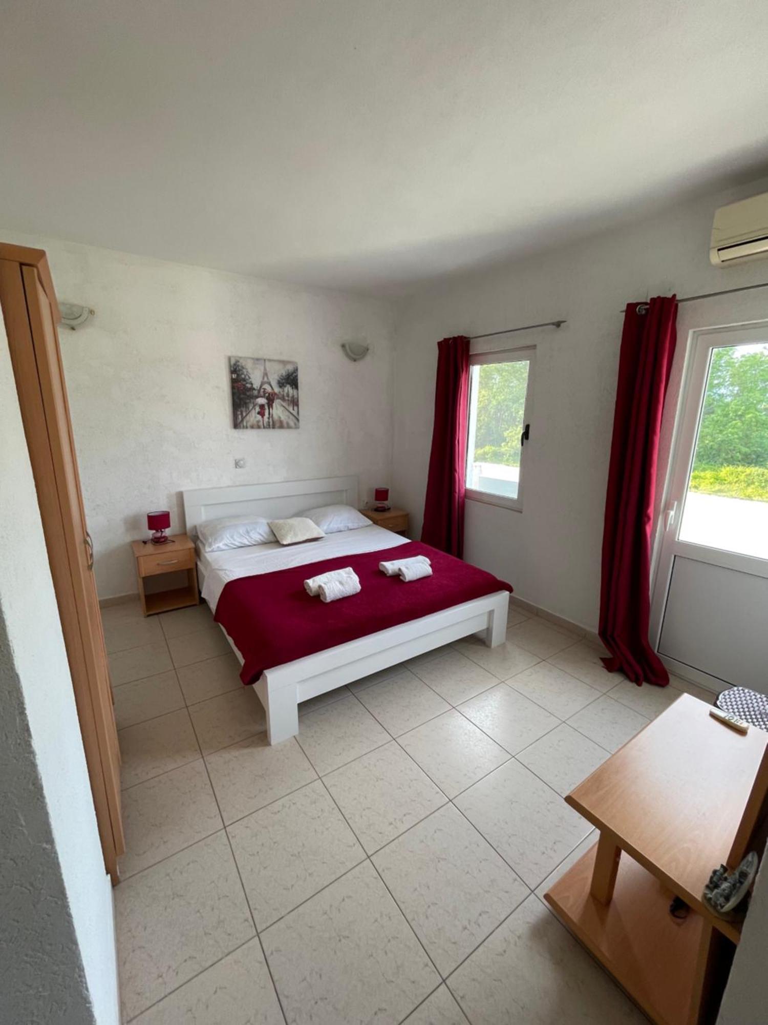 Lux Sereno Village Ulcinj Zimmer foto
